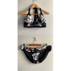 Athleta black pacific floral halter plunge bikini top 34D/34DD *Top Only*
